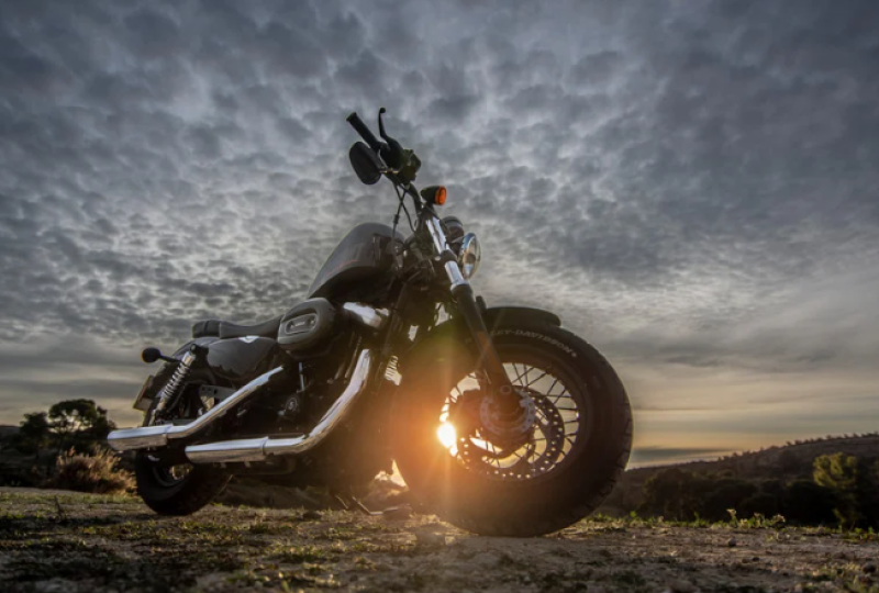 ilustracja artykułu: Najpopularniejsze motocykle w Polsce w 2025 roku – ranking, ceny i trendy rynkowe